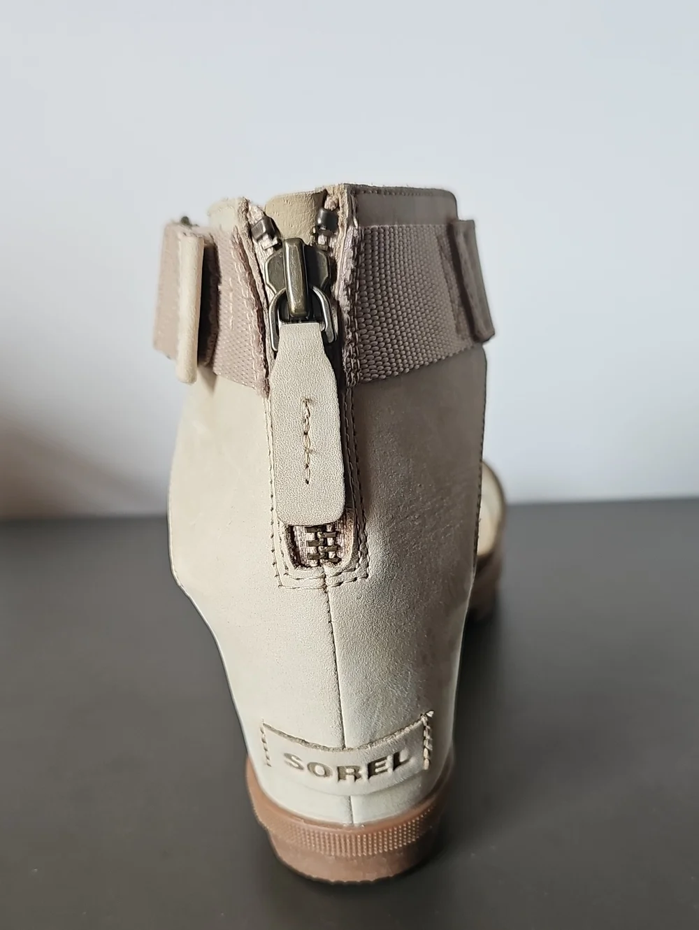 SOREL Women's JOANIE II Velcro Ankle Strap Wedge Zipper Heel Sandal  Size 10